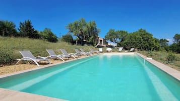 Piscine extérieure, piscine chauffée