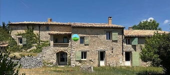 Farmhouse in the heart of nature, panoramic view, absolute peace and quiet.