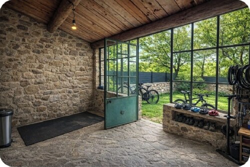 Farmhouse in the heart of nature, panoramic view, absolute peace and quiet.