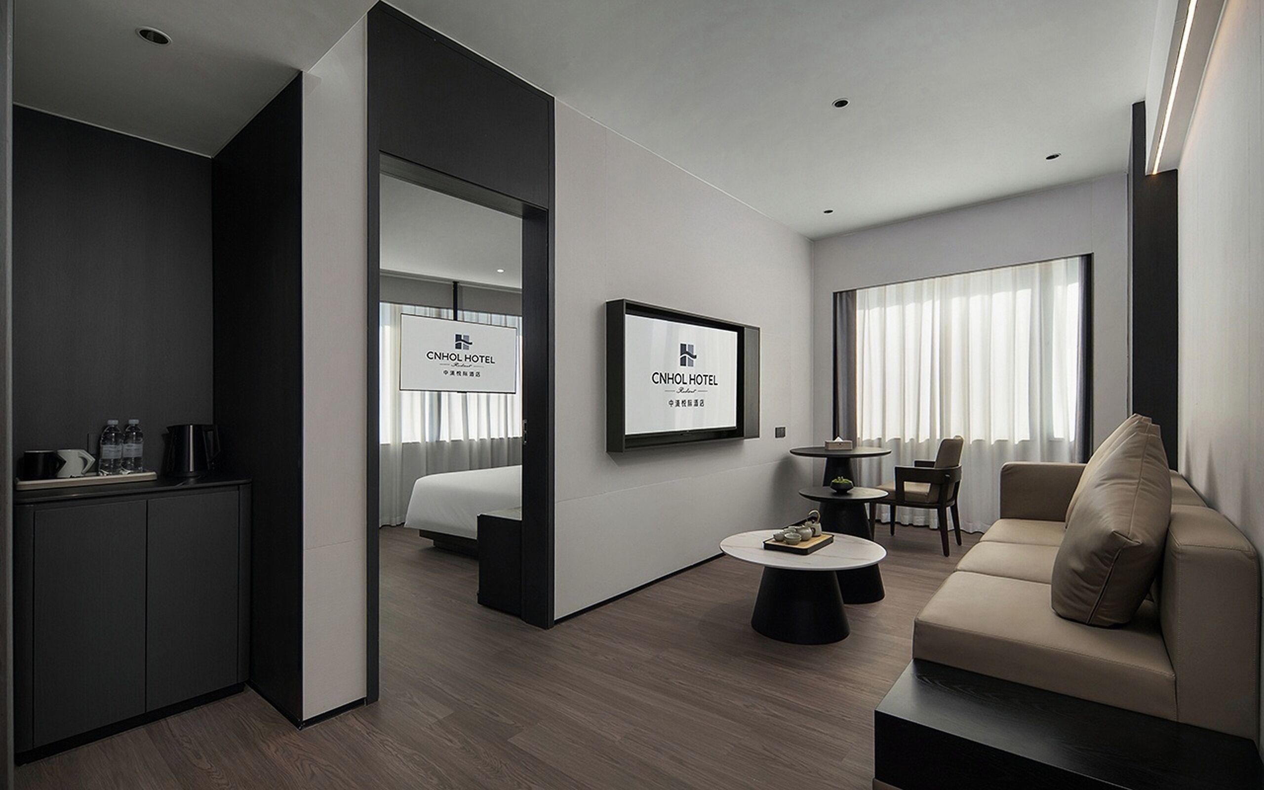 Luxury Suite, City View