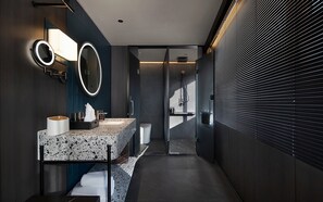 Luxury Suite, City View