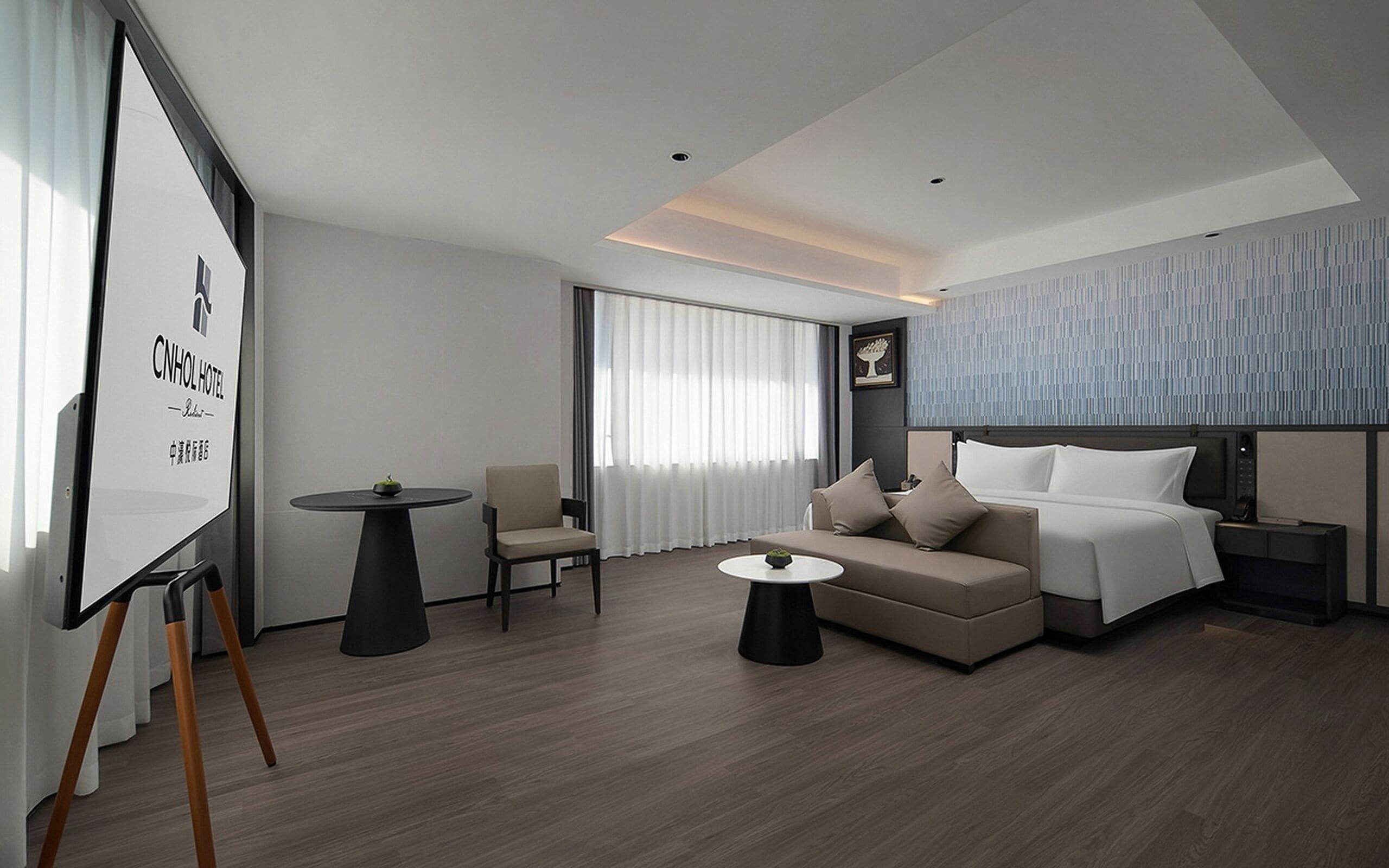 Family Suite, City View | Desk, laptop workspace, blackout drapes, soundproofing