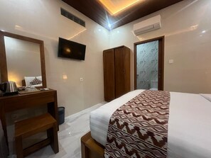 Superior-Doppelzimmer, Balkon, Poolblick