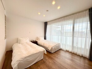 4 bedrooms, free WiFi, bed sheets