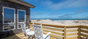 Salty Moon - 4x4 Carova Beach, Oceanfront, Cargo Lift, Pool, Shuffleboard, Dune Deck