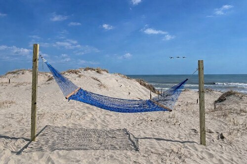 Salty Moon - 4x4 Carova Beach, Oceanfront, Cargo Lift, Pool, Shuffleboard, Dune Deck