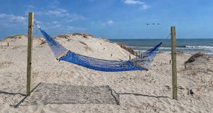 Salty Moon - 4x4 Carova Beach, Oceanfront, Cargo Lift, Pool, Shuffleboard, Dune Deck