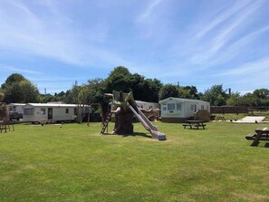 Children’s area - Palm Court - 3 Bed, Heated Pool, Parking, Nr Beach (Par)