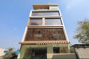 Fachada da propriedade