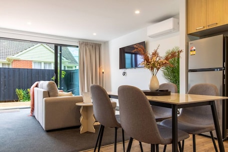 内装. 2-Bedroom Townhouse Opposite The Palms + Carpark