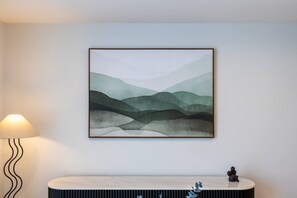 Interior - Great Location. Central City Townhouse + Garage (Christchurch)