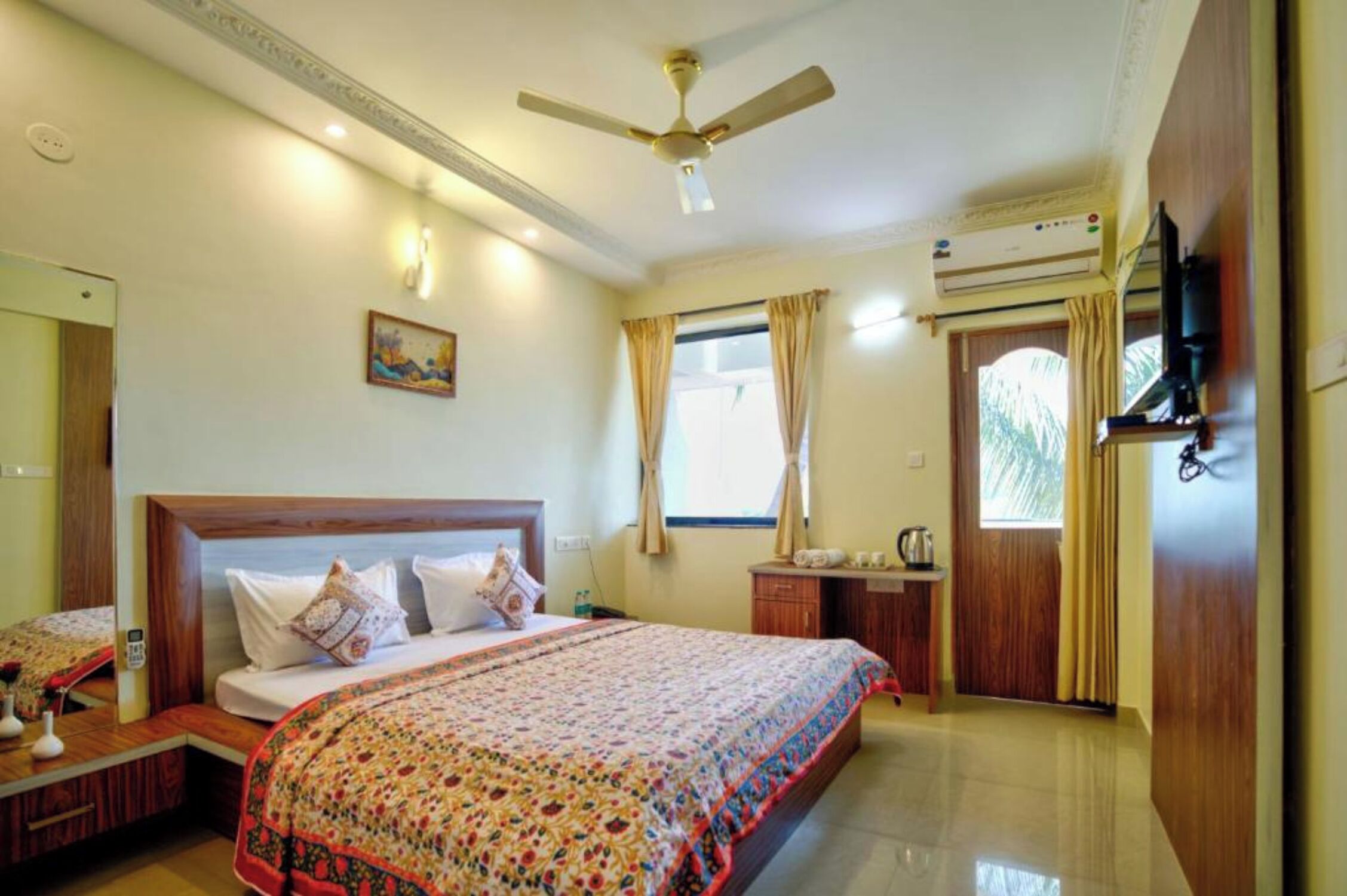 Classic Double Room, Mountain View