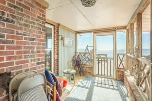 Interior - Beachfront Bliss—No Crowds, Just Coastal Calm (Alligator Point)