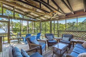 Interior - Private Dock, Easy Gulf Access & Red Snapper Season Fun! (Alligator Point)