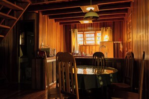 Dining - Romantic Chalet with Hot Tub Surrounded by Nature (Uberlândia)