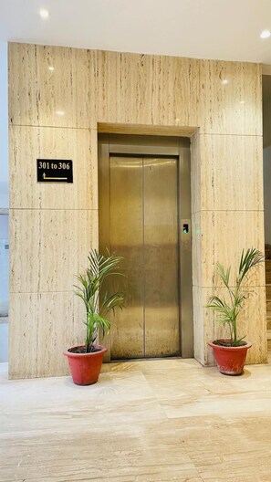 Elevator - Hotel Sun Park Bhopal (Bhopal)
