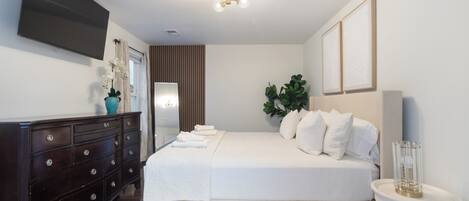 3 bedrooms, iron/ironing board, free WiFi