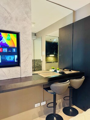 Interior - Twin Bed Near Airport, Mall of Asia, (Pasay City)