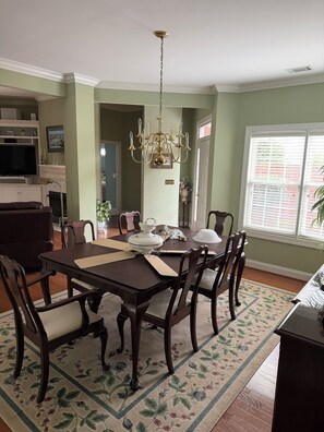 Dining - Masters Golf Tournament, 3 bedroom, 3 bath, 6 people  (Aiken)