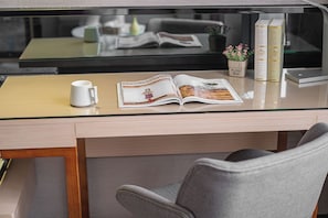 Luxury Double Room, City View | Interior - Lavande International Hotel Guangzhou Baiyun International Airport Renhe Metro Station Branch (Guangzhou)