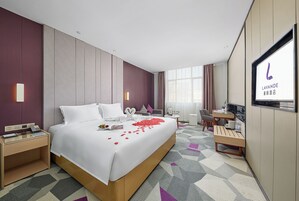 Romantic Double Room, City View