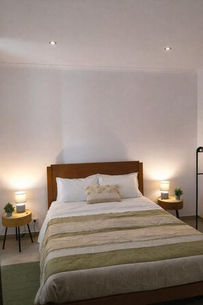 2 habitaciones, tabla de planchar con plancha, wifi y ropa de cama 