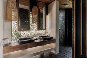 Villa, 3 Bedrooms, Private Pool, Sea View | Bathroom - Villa Odeon (Ceningan Island)