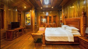 Nhà trên cây truyền thống, ban công, quang cảnh vườn | Minibar, két bảo mật tại phòng, bàn