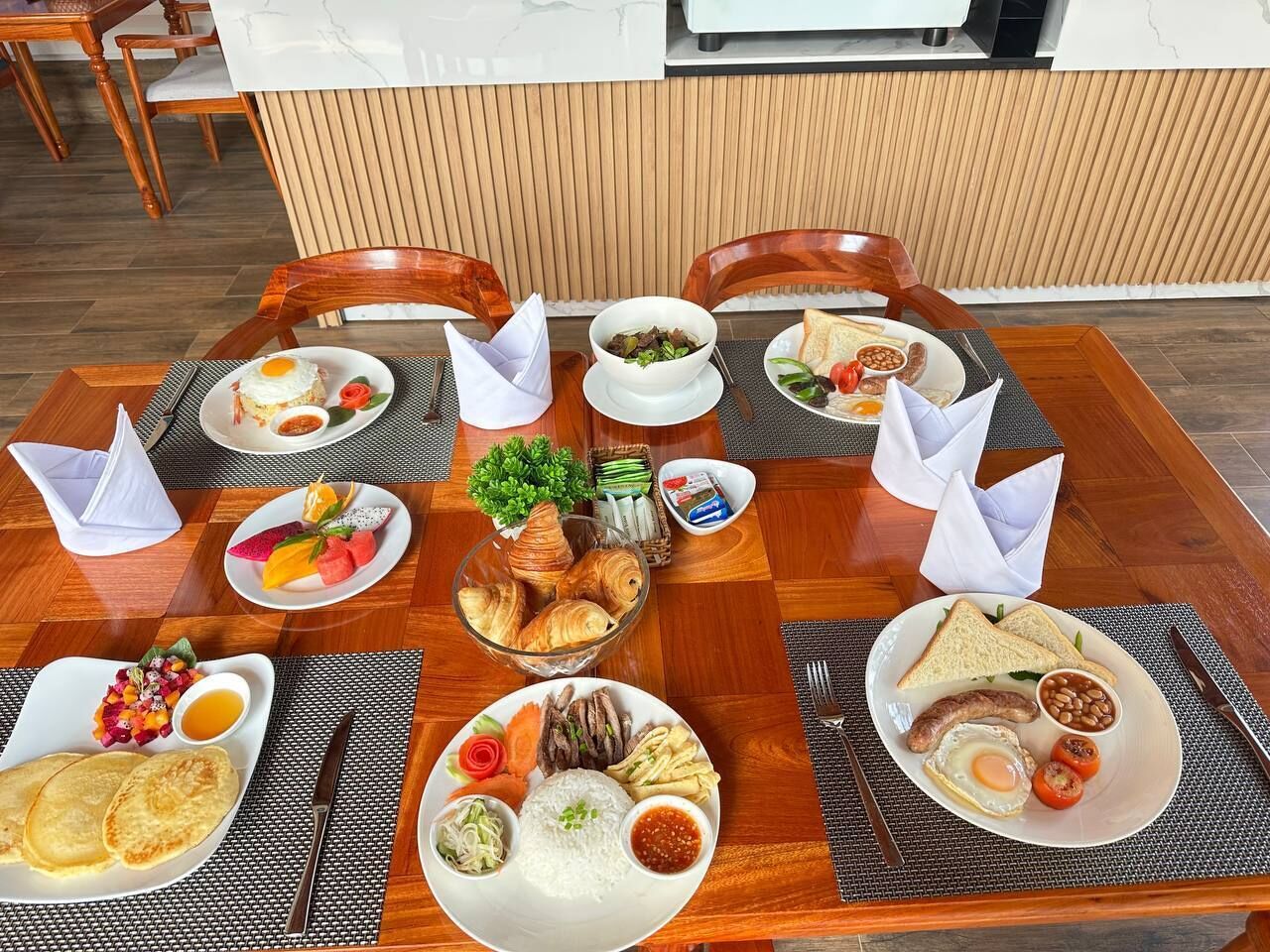 รวมอาหารเช้าแบบบุฟเฟ่ต์ ทุกวัน