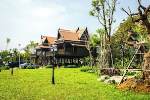 Unclassified image, 5 of 7, button - Phum Mongkol Village (Battambang)