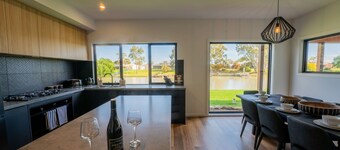 Jefferson Court - Wellington East