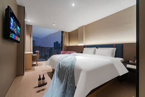 Premier Double Room, City View