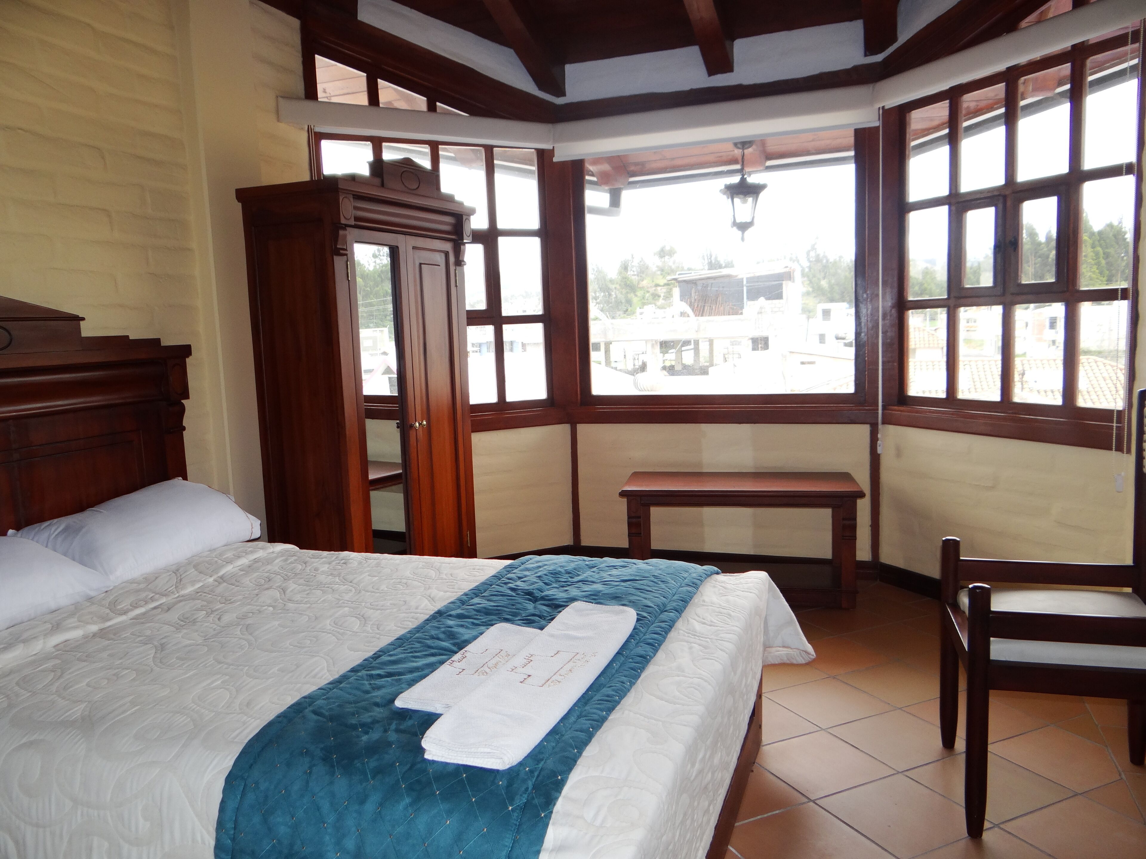 Classic Room, Pool View