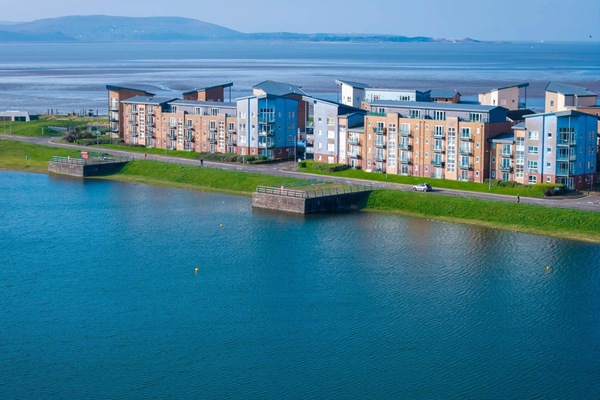 Ocean View - 2 Bedroom Apt - Llanelli (10077)