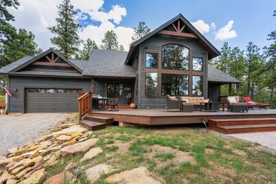 New Build, Single level, A/C, Fireplace, Covered Deck