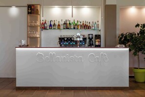 Bar (en el alojamiento)