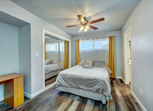 Gorgeous 3-bedroom condo with AC in Corpus Christi and completely furnished