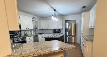 Spacious 5-bedroom 3.5 bath home on 1/2 an acre in Mission. Pet friendly.