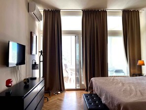 3 bedrooms, WiFi - Holiday cottage with hot tub (Njivice)