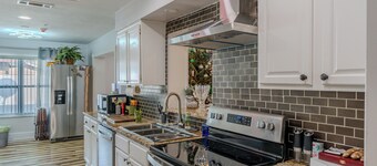 Your Luxury Orlando 7Bd, 3B Prime Central Location Spacious Retreat Book now‼️