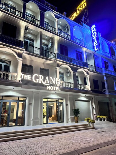 The Grand Hotel Vĩnh Long