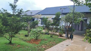 Bungalow – deluxe, hageutsikt