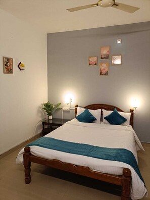 Hypo-allergenic bedding, desk, free WiFi, bed sheets - Villa De Grand (Kuilapalayam)