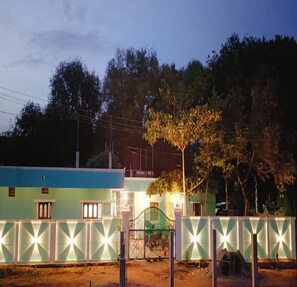 Unclassified image, 5 of 12, button - Villa De Grand (Kuilapalayam)