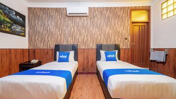 Deluxe Twin Room | Egyptian cotton sheets, premium bedding, desk, free WiFi