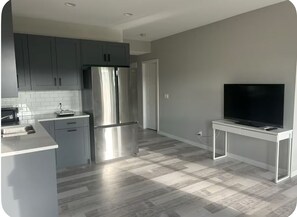 Private kitchen - Room 2 in Pond View House Walkout (Airdrie)
