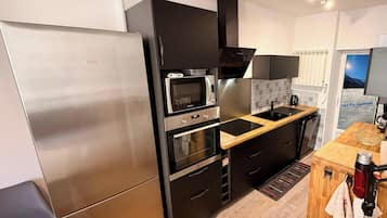 Huoneisto | Yksityinen keittiö | Syöttötuoli