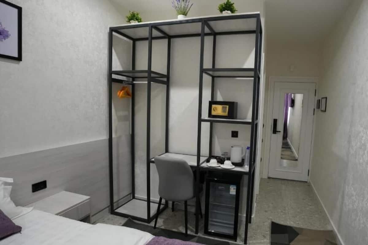 In-room safe, desk, laptop workspace, blackout drapes