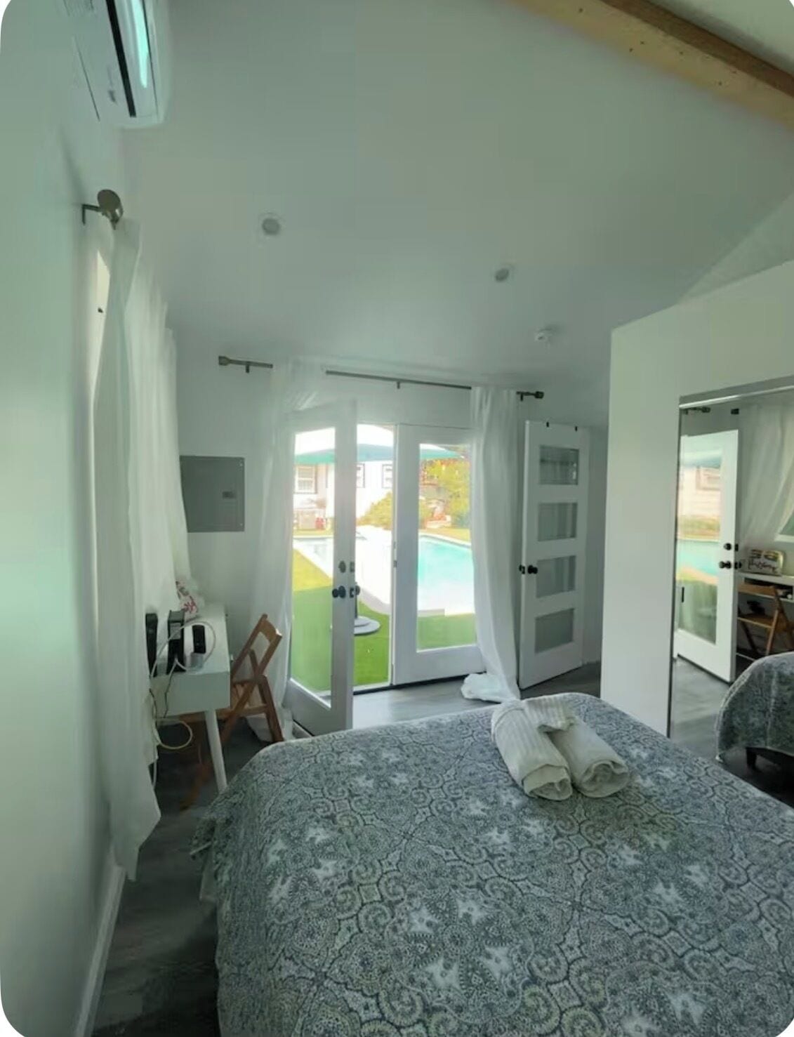 1 habitación, internet y ropa de cama 