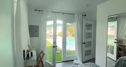 Perfect Hillside Guesthouse Near everything, Serene